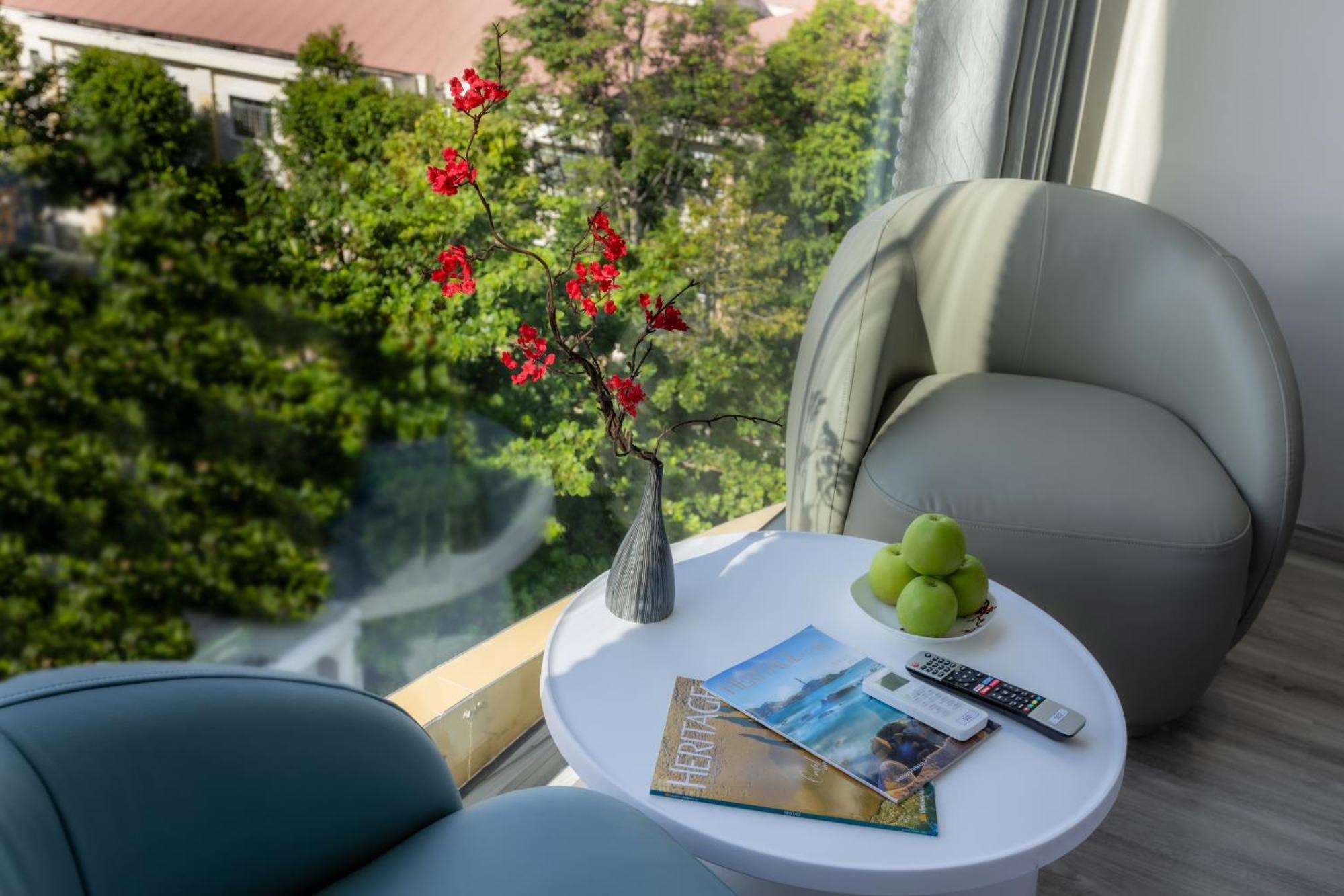 V'Luna Hotel - Managed By Thm Cần Thơ Kültér fotó