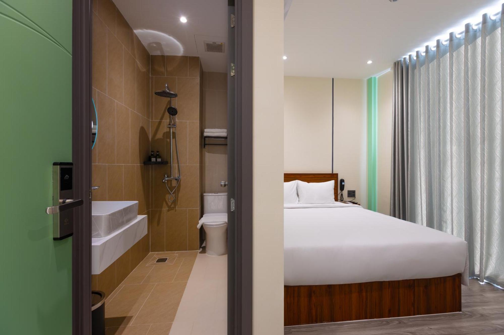V'Luna Hotel - Managed By Thm Cần Thơ Kültér fotó